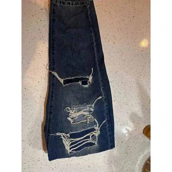 So curvy mom jeans Highrise distressed size 11 30 in waist - Picture 1 of 6